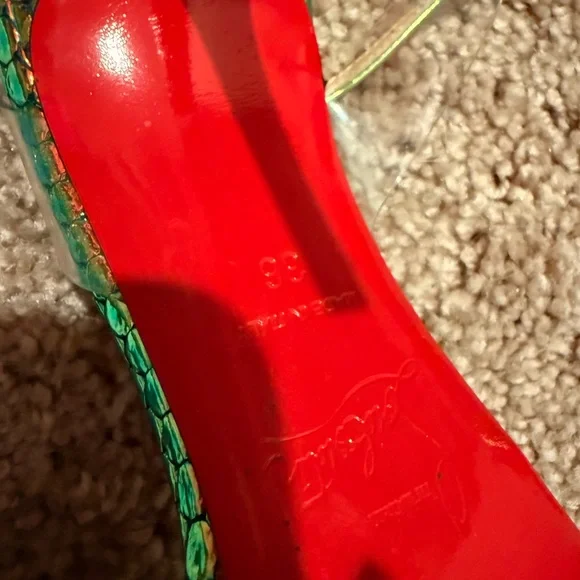 Christian Louboutin Green and Gold Heels with Metallic Accents - Picture 12 of 13